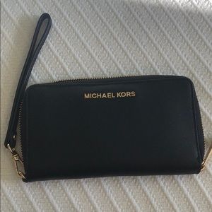Michael Kors wristlet